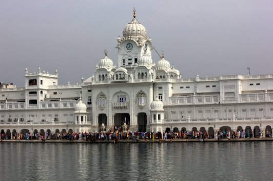 golden temple entrance